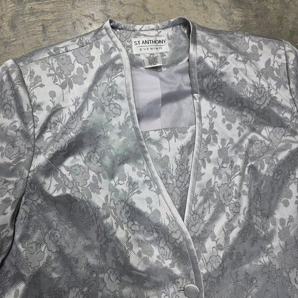 St Anthony Evening Women's 30W Silver Floral‎ Brocade Jacket & Dress Set